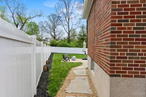 Exterior - 3947 Holman Cir, Silverton, OH 45236 photo 5 of 12