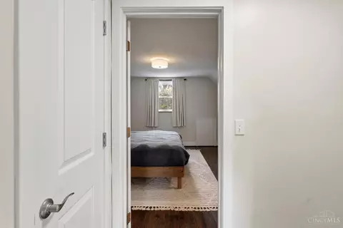 Entry Way - 3947 Holman Cir, Silverton, OH 45236 photo 8 of 11