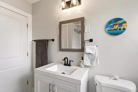 Bath - 3947 Holman Cir, Silverton, OH 45236 photo 3 of 7