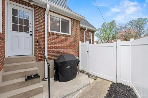 Exterior - 3947 Holman Cir, Silverton, OH 45236 photo 4 of 12