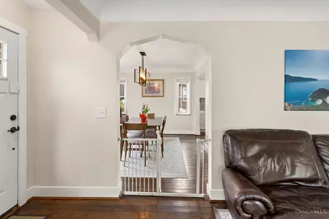 Entry Way - 3947 Holman Cir, Silverton, OH 45236 photo 1 of 11