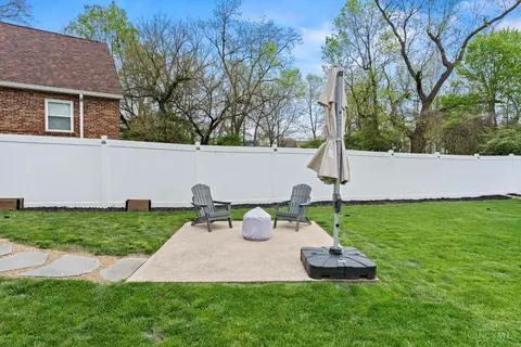 Exterior - 3947 Holman Cir, Silverton, OH 45236 photo 7 of 12