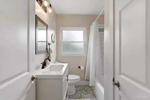 Bath - 3947 Holman Cir, Silverton, OH 45236 photo 1 of 7