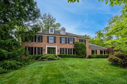 8453 Greenleaf Dr, Cincinnati, OH 45255