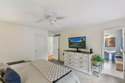 Bedroom - 328 Nightwind Dr, Maineville, OH 45039 photo 3 of 8