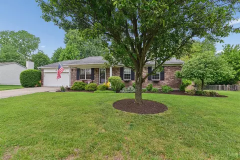 Exterior - 328 Nightwind Dr, Maineville, OH 45039 photo 2 of 10