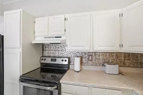 Kitchen - 9495 Morrow Cozaddale Rd, Morrow, OH 45152 photo 3 of 3
