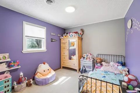 Bedroom - 9495 Morrow Cozaddale Rd, Morrow, OH 45152 photo 3 of 4