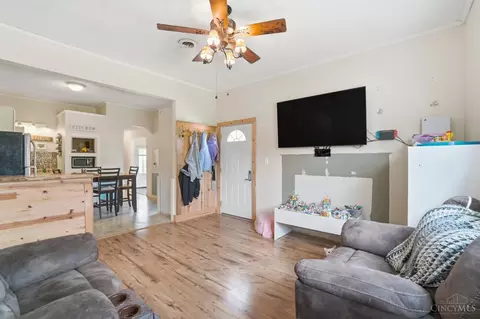 Living - 9495 Morrow Cozaddale Rd, Morrow, OH 45152 photo 2 of 2