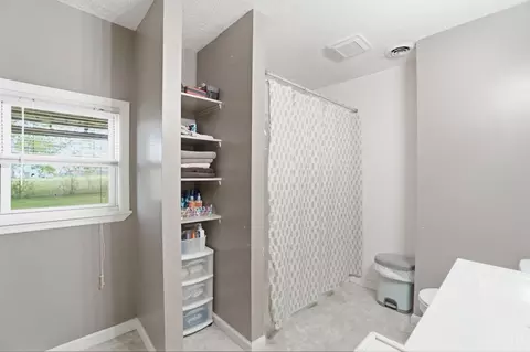 Bath - 9495 Morrow Cozaddale Rd, Morrow, OH 45152 photo 1 of 3
