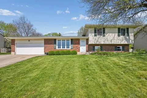 3760 Dust Commander Dr, Hamilton, OH 45011