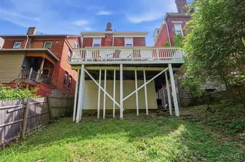 Exterior - 2661 Bellevue Ave, Cincinnati, OH 45219 photo 1 of 8