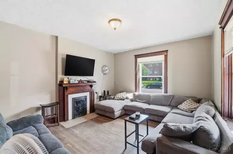 Living - 2661 Bellevue Ave, Cincinnati, OH 45219 photo 1 of 2