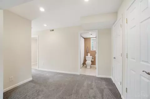 Entry Way - 475 Craig Rd, Cincinnati, OH 45244 photo 7 of 9