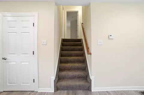 Entry Way - 475 Craig Rd, Cincinnati, OH 45244 photo 4 of 9
