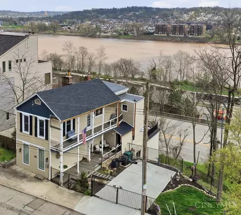 1221 Martin Dr, Cincinnati, OH 45202