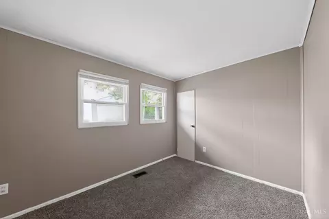 Bedroom - 2584 Wenning Rd, Cincinnati, OH 45231 photo 4 of 5