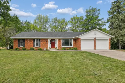 8049 Shade Tree Dr, West Chester, OH 45069