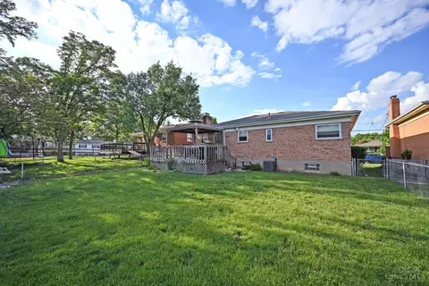 Exterior - 4615 Largo Dr, Cincinnati, OH 45236 photo 4 of 4