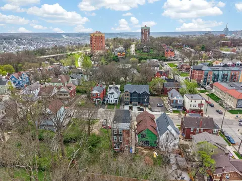 View/Area - 964 Windsor St, Cincinnati, OH 45206 photo 4 of 10