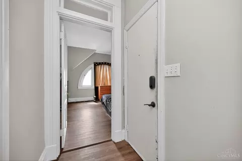 Entry Way - 964 Windsor St, Cincinnati, OH 45206 photo 4 of 4