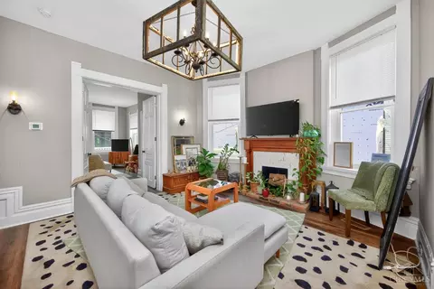 Living - 964 Windsor St, Cincinnati, OH 45206 photo 4 of 13