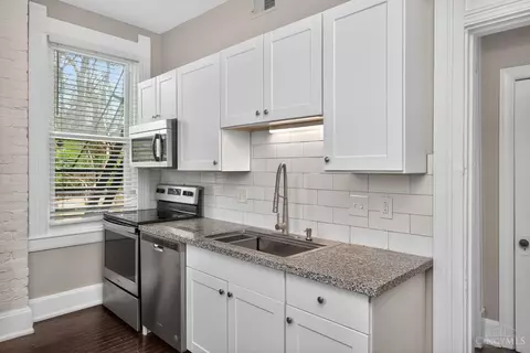 Kitchen - 964 Windsor St, Cincinnati, OH 45206 photo 7 of 10