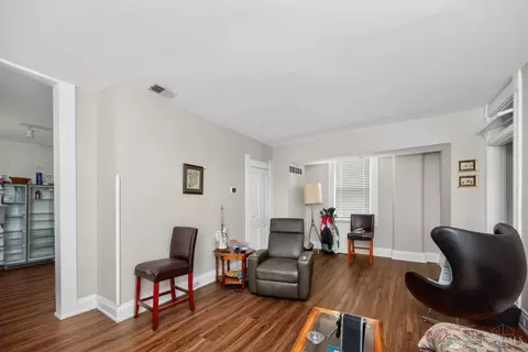 Living - 964 Windsor St, Cincinnati, OH 45206 photo 13 of 13