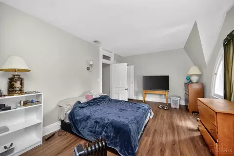 Bedroom - 964 Windsor St, Cincinnati, OH 45206 photo 7 of 7