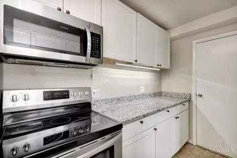 Kitchen - 2364 Gladstone Ave, Cincinnati, OH 45202 photo 2 of 3