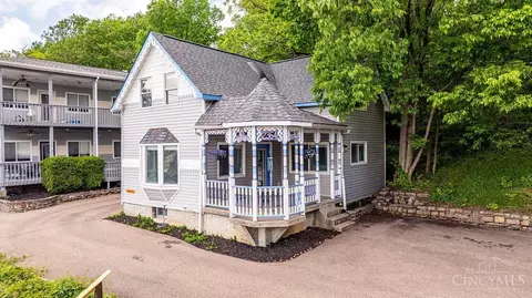 Exterior - 2364 Gladstone Ave, Cincinnati, OH 45202 photo 2 of 4