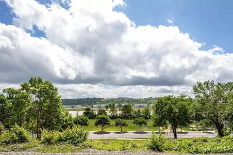 View/Area - 2364 Gladstone Ave, Cincinnati, OH 45202 photo 1 of 3