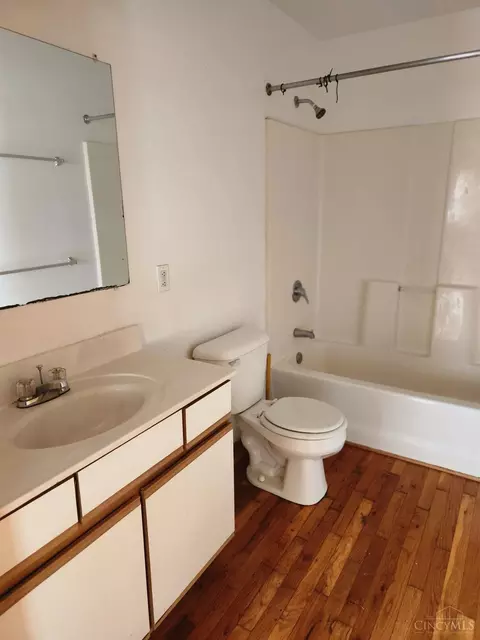 3260 Glendora Ave, Cincinnati, OH 45220