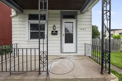 Exterior - 1441 Marlowe Ave, Cincinnati, OH 45224 photo 2 of 5