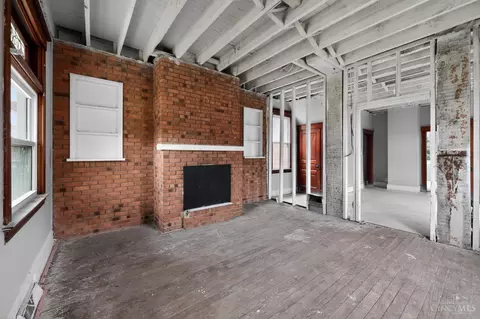 Living - 1441 Marlowe Ave, Cincinnati, OH 45224 photo 2 of 3