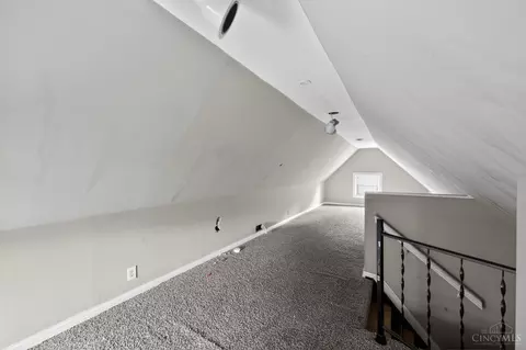 Entry Way - 1441 Marlowe Ave, Cincinnati, OH 45224 photo 4 of 5