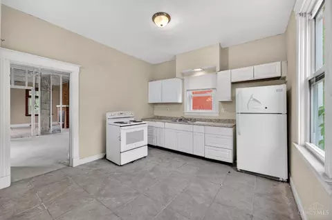 Kitchen - 1441 Marlowe Ave, Cincinnati, OH 45224 photo 2 of 2