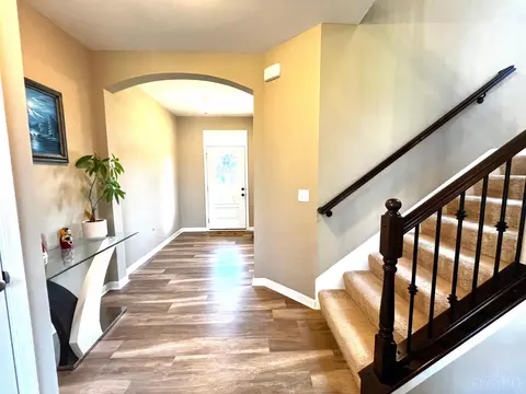 Entry Way - 5724 Victoria Rd, Mason, OH 45040 photo 2 of 3