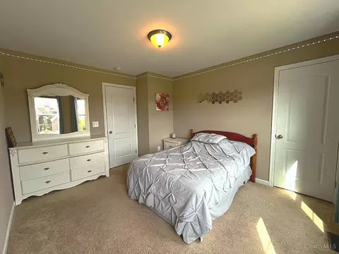 Bedroom - 5724 Victoria Rd, Mason, OH 45040 photo 2 of 2