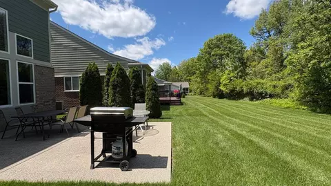 Exterior - 5724 Victoria Rd, Mason, OH 45040 photo 6 of 7