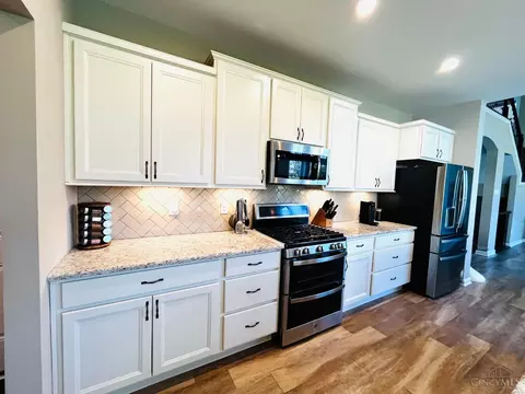 Kitchen - 5724 Victoria Rd, Mason, OH 45040 photo 2 of 5