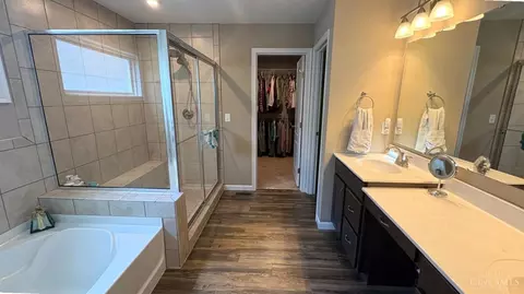 Bath - 5724 Victoria Rd, Mason, OH 45040 photo 3 of 4