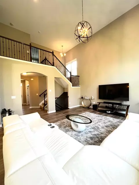 Living - 5724 Victoria Rd, Mason, OH 45040 photo 3 of 5