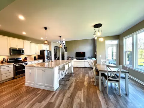 Kitchen - 5724 Victoria Rd, Mason, OH 45040 photo 3 of 5