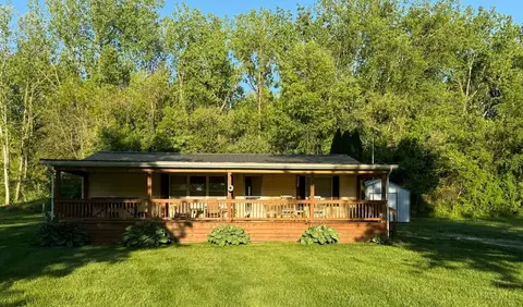 6976 Hill Rd, Hillsboro, OH 45133