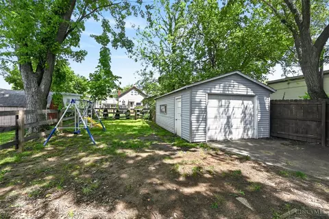 Exterior - 3706 Simpson Ave, Fairfax, OH 45227 photo 4 of 6