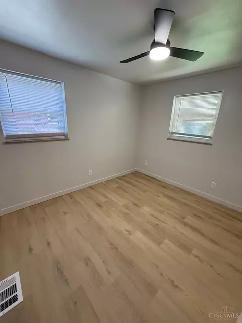 Bedroom - 1175 Madeleine Cir, Cincinnati, OH 45231 photo 1 of 5