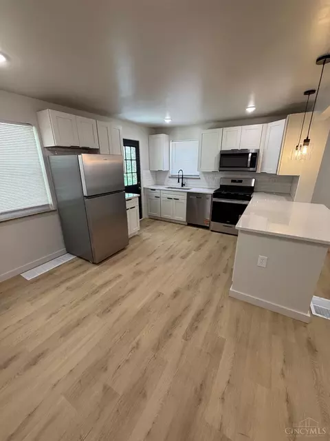 Kitchen - 1175 Madeleine Cir, Cincinnati, OH 45231 photo 1 of 4