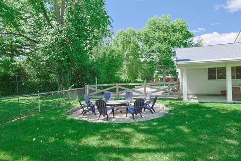 Exterior - 5987 Beechtop Dr, Cincinnati, OH 45233 photo 7 of 8