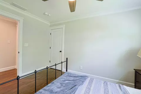 Bedroom - 5987 Beechtop Dr, Cincinnati, OH 45233 photo 5 of 8